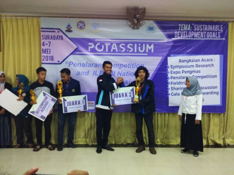 Juara 2 Lomba Esai